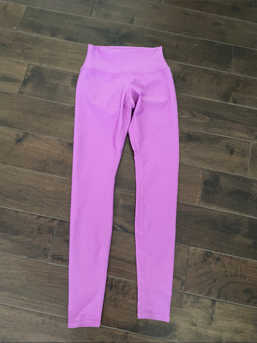 ALO yoga leggings sSMALL LAVENDER color